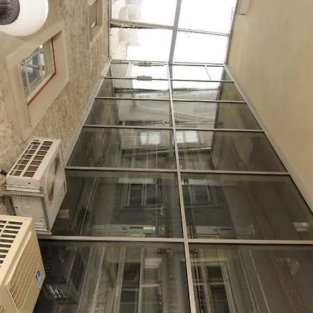 Lejlighed Tour-group Apartment-1